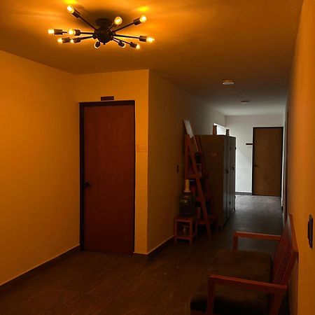 El Salto De Camela Hostal Uruapan  Bagian luar foto