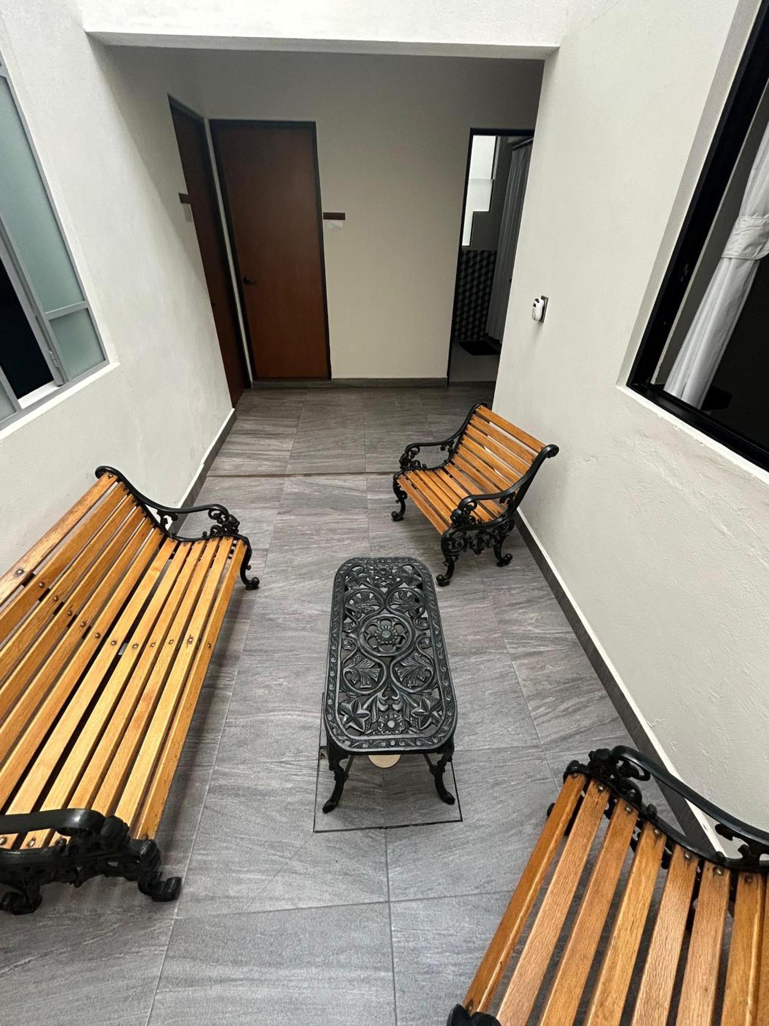 El Salto De Camela Hostal Uruapan  Bagian luar foto
